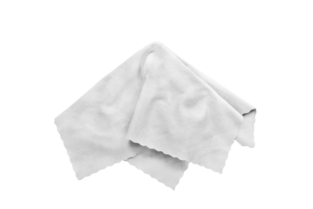 La ramita de cedro la envolverás en un pañuelo blanco, de pureza y tranquilidad, y lo pondrás debajo de tu cama.