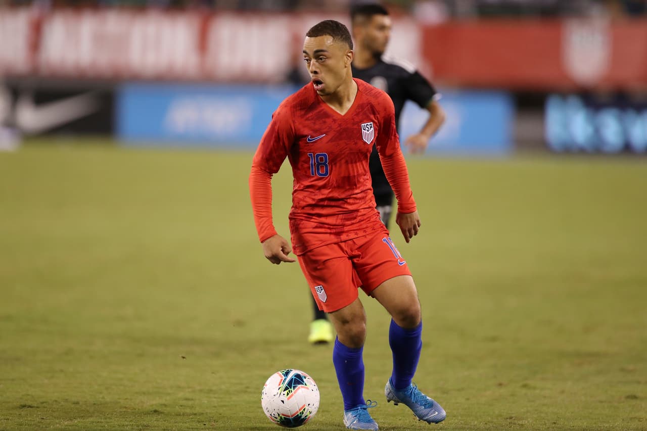 Ha defendido el escudo de la Selección de Estados Unidos, previamente, se había coronado en el campeonato Sub-20 de la Concacaf