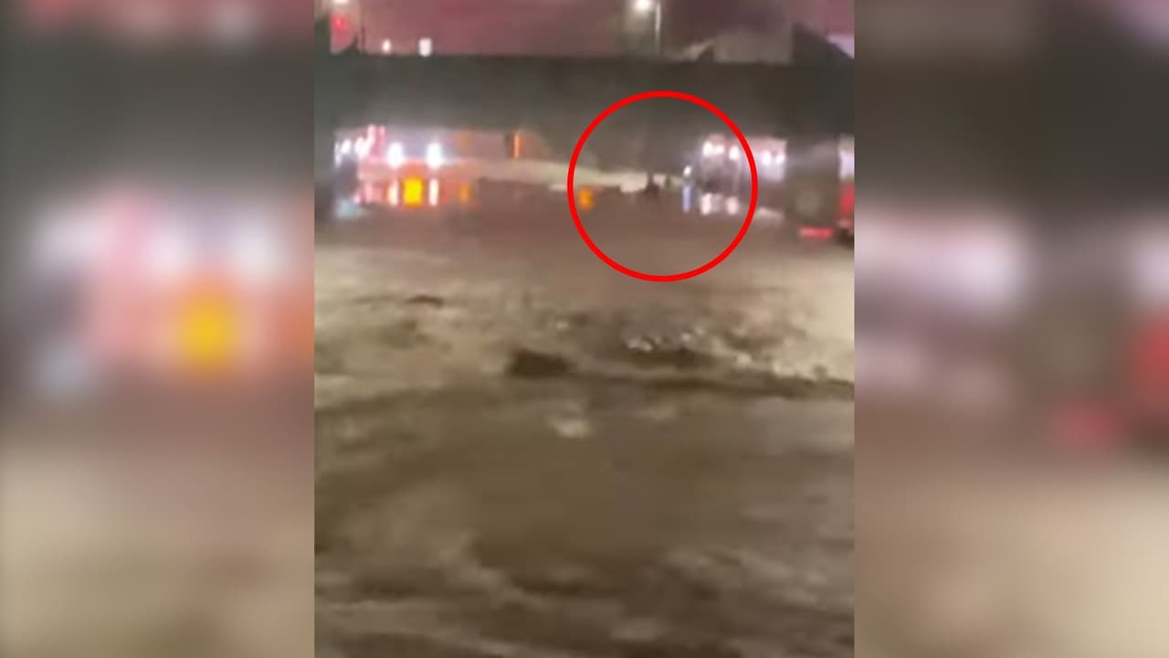 Mueren dos personas que quedaron atrapadas en vehículo tras inundación por fuerte lluvia