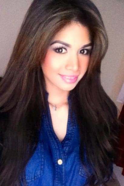 A través de las famosas fotos 'selfies' es como nuestra reina mantiene una estrecha relación con sus seguidores. Este tipo de fotos se han convertido en un fenómeno y no hay quién no se haya tomado una. Ahora puedes subir la tuya con el hashtag #NBLselfie para ganar un kit de belleza, los detalles aquí