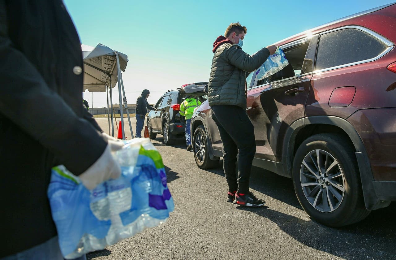 En el Circuito de las Américas estarán repartiendo comida y agua desde las 3:00 p.m.