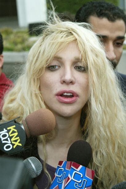 Y cuando no tiene maquillaje se ve fatal.