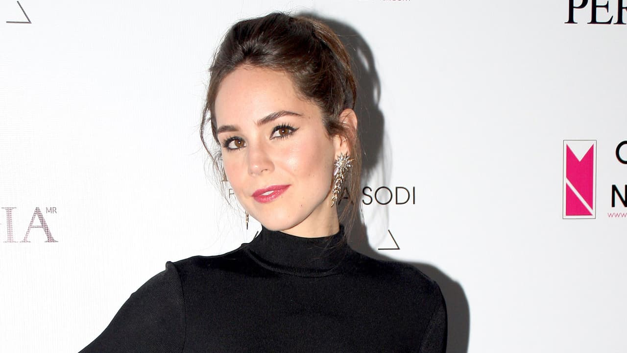 Con estas fotos Camila Sodi combate tabúes para "hablar sin tapujos de sexo"