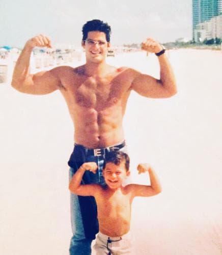 La concursante de Miss Universo 1996 mantuvo una relación con el actor Eduardo Rodríguez durante la década de los 90 y se convirtió en mamá por primera vez en 1998.