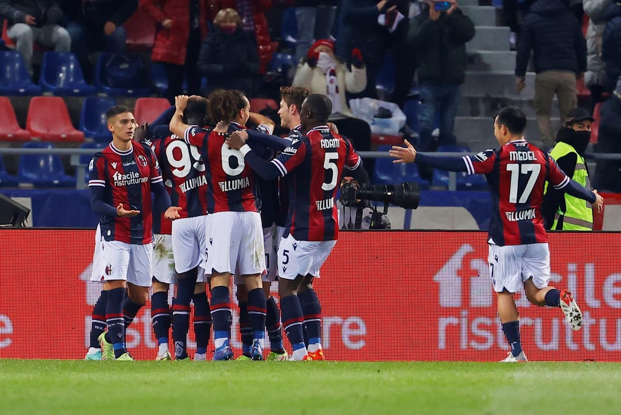 Bologna se impone a la Roma de Mourinho por la mínima con anotación de Matias Svanberg al minuto 35' durante la Jornada 15 en la Serie A.