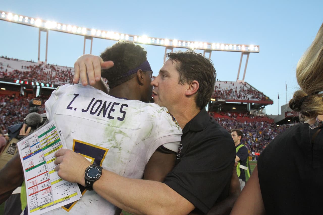 El receptor abierto es el líder absoluto de recepciones de la División I de la NCAA con 399, así como el líder de recepciones de la temporada I de la NCAA de todos los tiempos con 158.