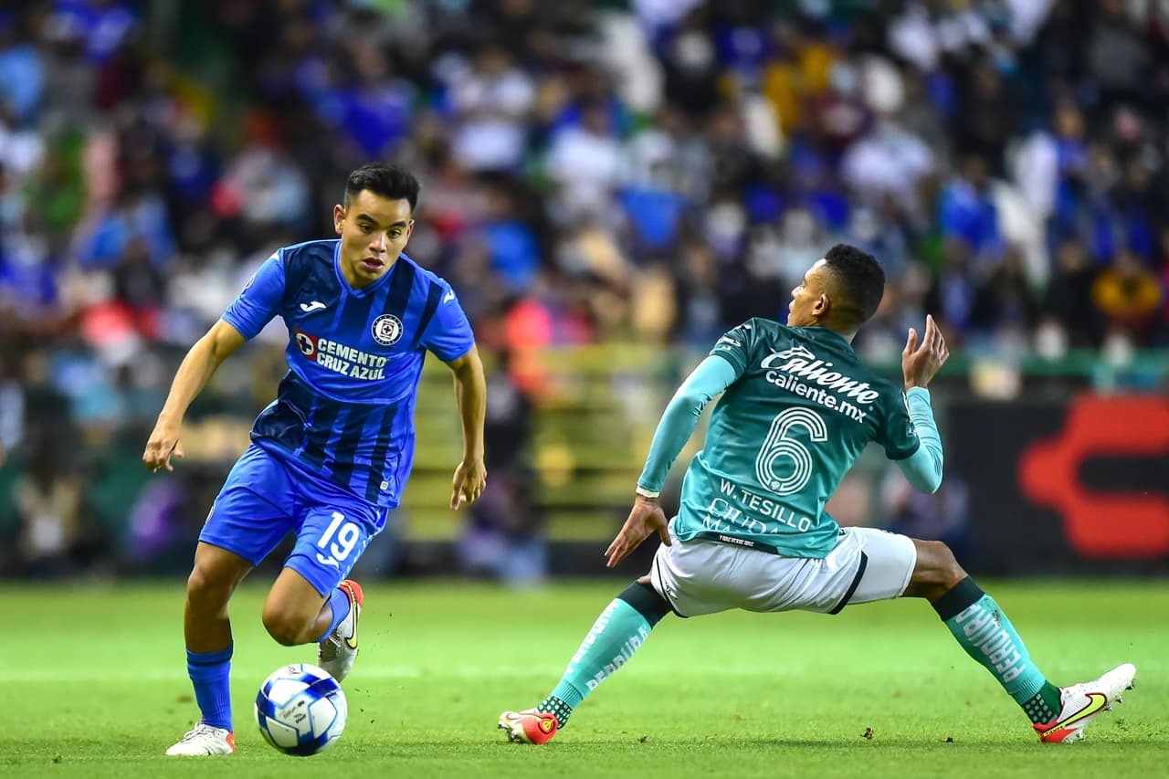 Cruz Azul derrotó al León y se mantiene en la parte alta de la clasificación.