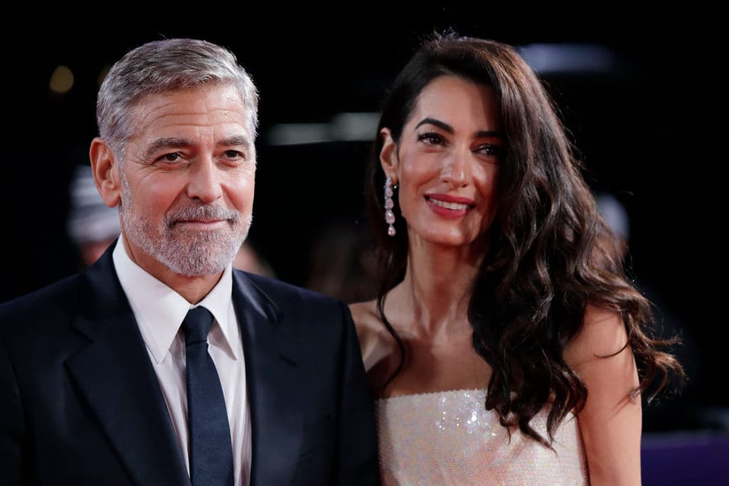 <b>George Clooney</b>
<br>Cuando el actor cumplió 56 años en 2017, se convirtió en padre por primera vez, esto con el nacimiento de sus gemelos Ella y Alexender.