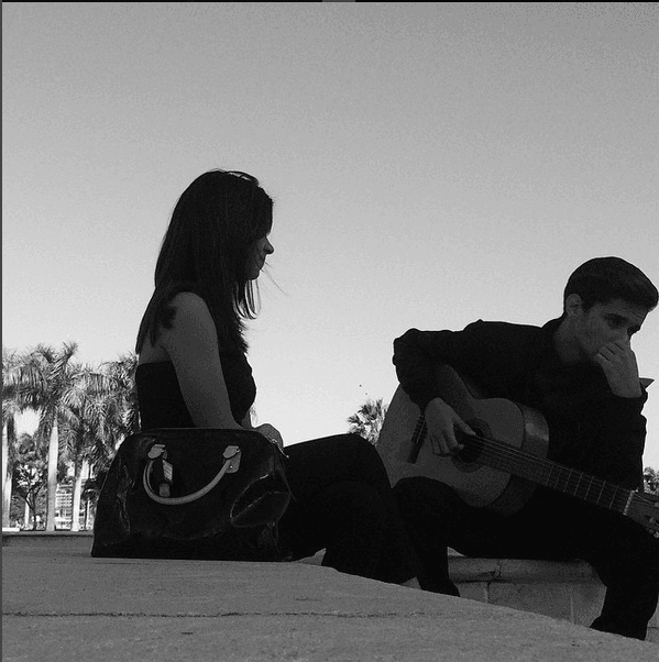 Su chica es una de las mayores influencias e inspiraciones en la música.