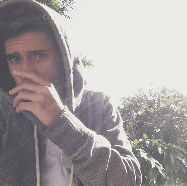 Siendo hijo de un atleta, Joshua aprendió que cuando la vida te tumba, tú decides si te levantas y sigues luchando.