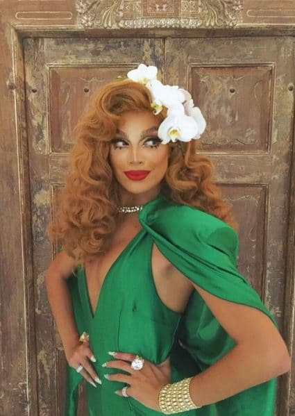 Antes de dedicarse al drag, James Leyva, su interprete, trabajó en una boutique de la marca Prada.