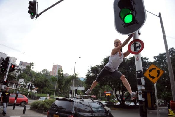 Para poder hacer estas acrobacias se necesita mucho más que fuerza.