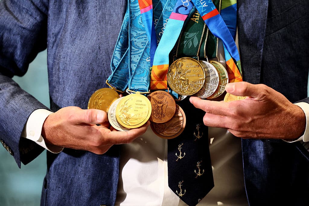 “El valor de los amigos supera el valor de los objetos. Vivimos en una época de capitalismo, consumismo y te das cuenta cuando pierdes todo, cuán poco de ello realmente necesitas”, afirmó.