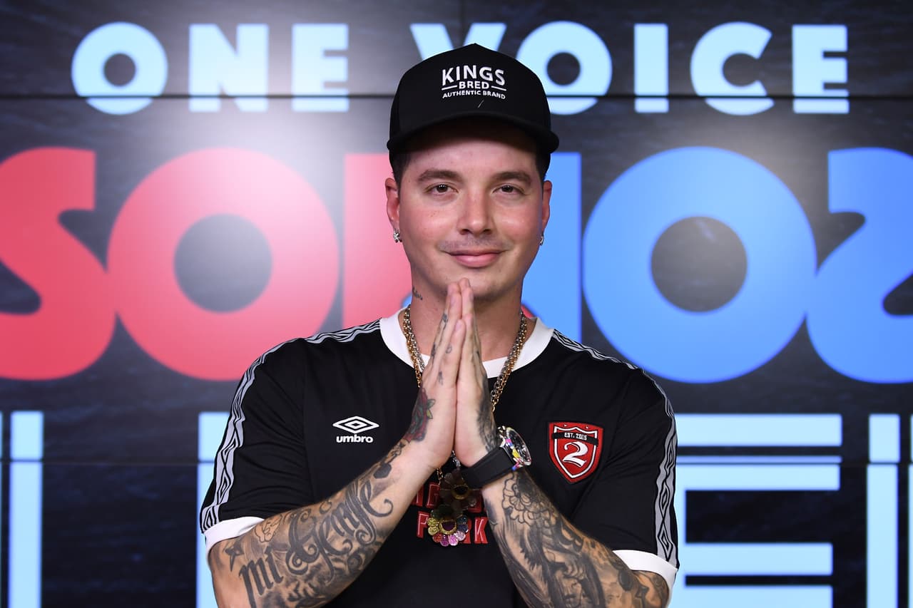 MIAMI, FL - OCTOBER 14: In this handout photo provided by One Voice: Somos Live!, J Balvin poses in the pressroom at One Voice: Somos Live! A Concert For Disaster Relief at Marlins Park on October 14, 2017 in Miami, Florida. (Photo by Jason Koerner/One Voice: Somos Live!/Getty Images)
