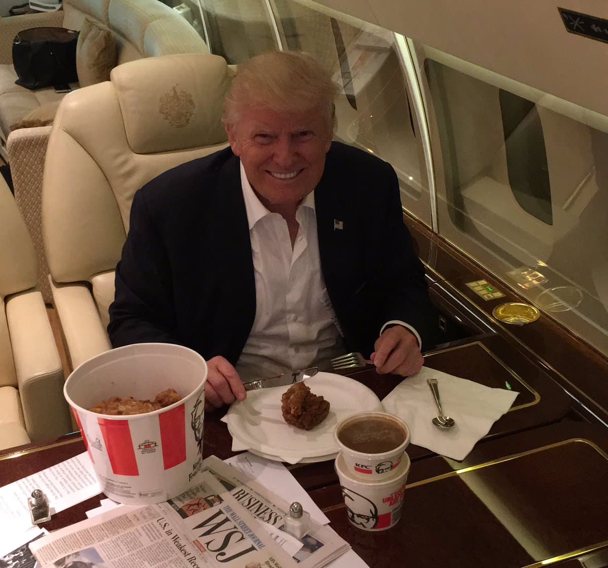 Donald Trump cambia el 'Taco Bowl' por pollo frito y así reaccionaron los usuarios de redes sociales