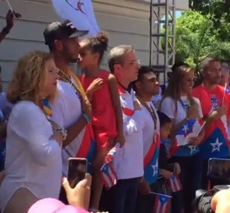 El gobernador Alejandro García Padilla realizó un evento en La Fortaleza donde se reconoció la labor de los atletas puertorriqueños y se le dio una medalla simbólica a los atletas Javier Culson y Franklin Gómez.