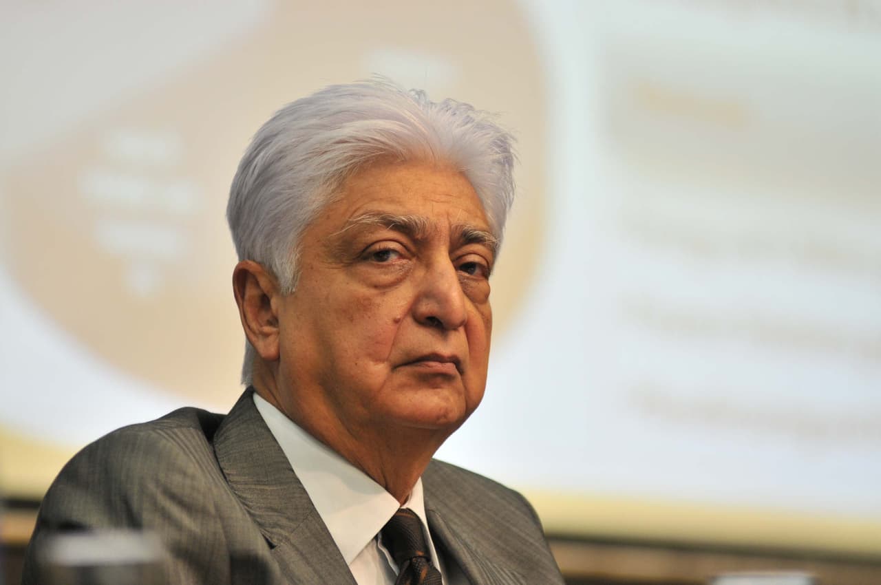 <b>Puesto 3. Azim Premji, 132 millones de dólares.</b> El empresario tecnológico indio ha hecho contribuciones para la ayuda humanitaria y la asistencia sanitaria de los afectados por la pandemia. Los aportes que ha realizado corresponden al 
<b>2.16%</b> de su fortuna total.
<br>