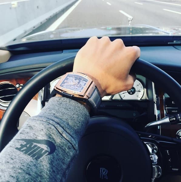 Roban reloj de miles de dólares a futbolista del Inter de Milán