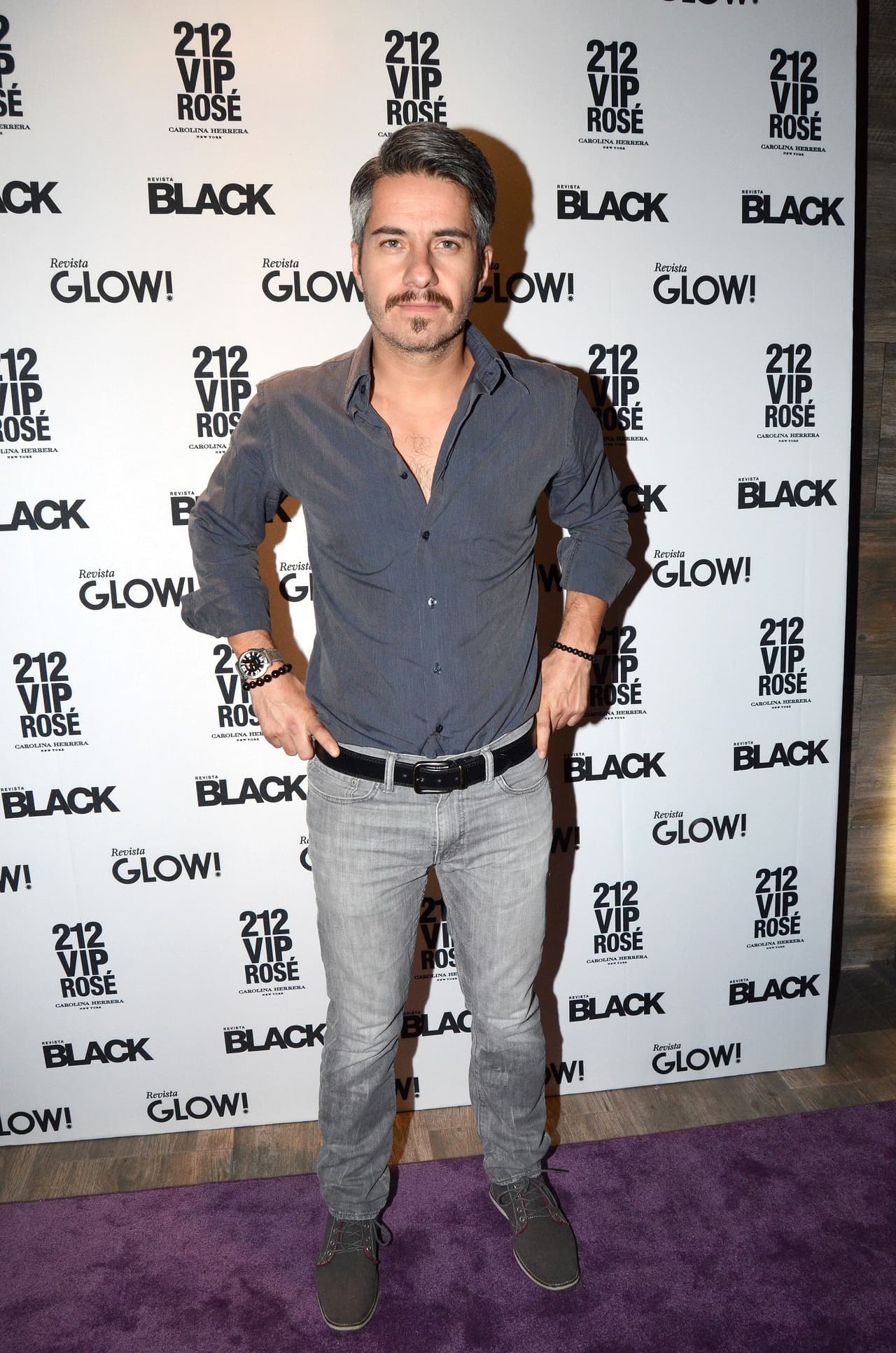 En televisión ha participado en exitosas series como "Los simuladores", "Capadocia", "Locas de amor" y "Bienvenida realidad", entre otras.