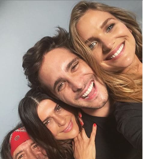 Otra señal es que 
<a href="https://www.instagram.com/p/BtYsuC3jjG-/" target="_blank">Mayte publicó esta foto</a> acompañada de Diego en Instagram.