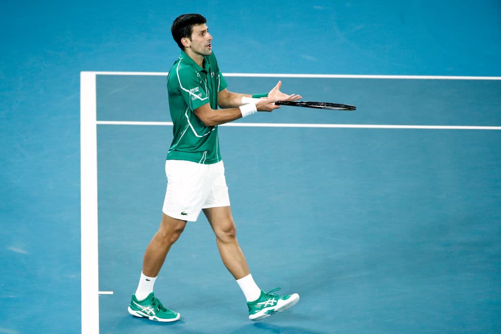 Con una gran remontada, Djokovic vence al austriaco Dominic Thiem con parciales de 6-4 / 4-6 / 2-6 / 6-3 / 6-4 y, por octava ocasión, se lleva el Australian Open y vuelve a ser el número uno.