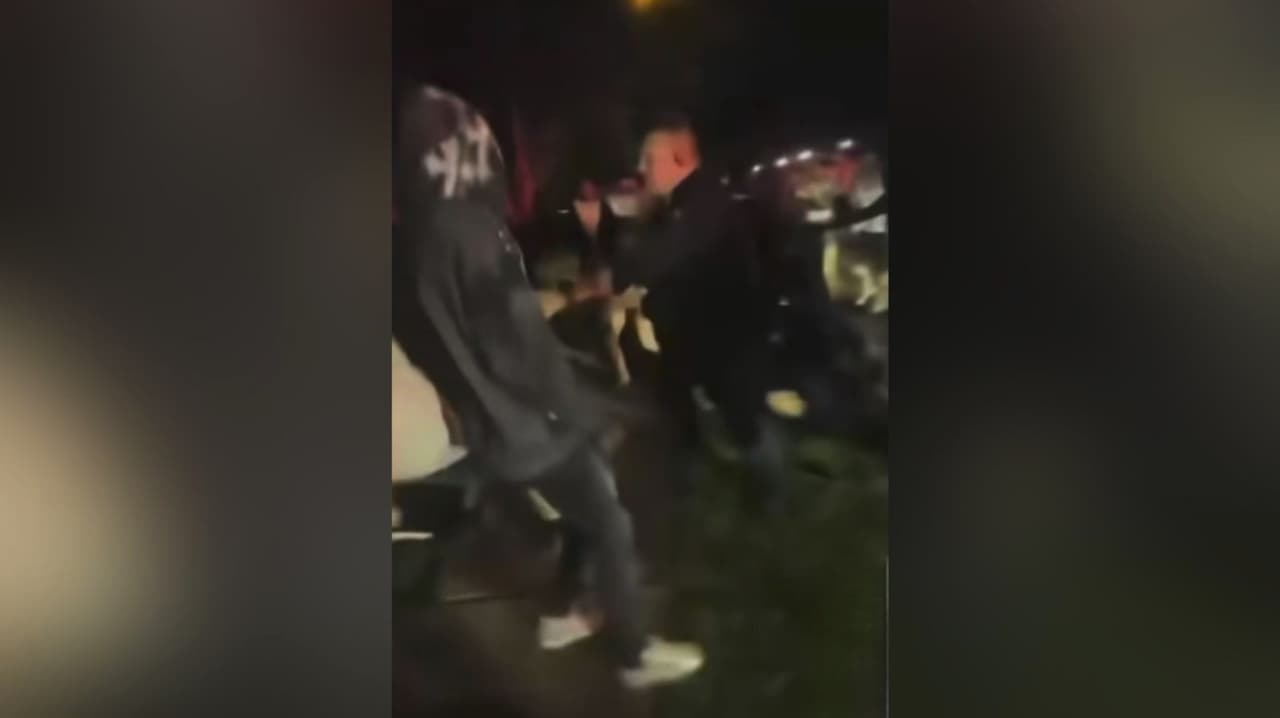 Revelan video de la pelea entre jóvenes del condado Harris: menores enfrentan cargos por agredir a oficiales