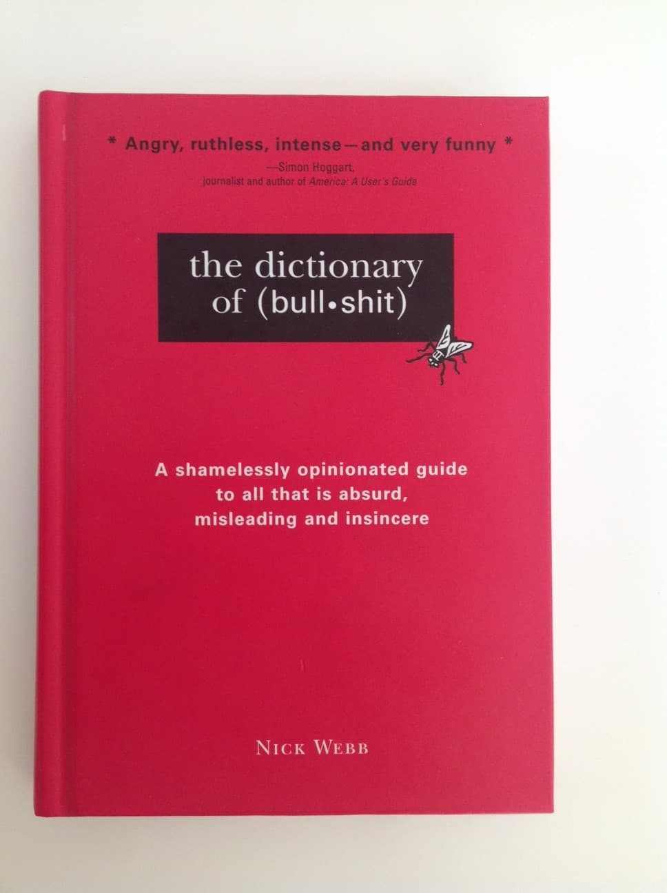 No hay desperdicio en esta obra de humor holístico.