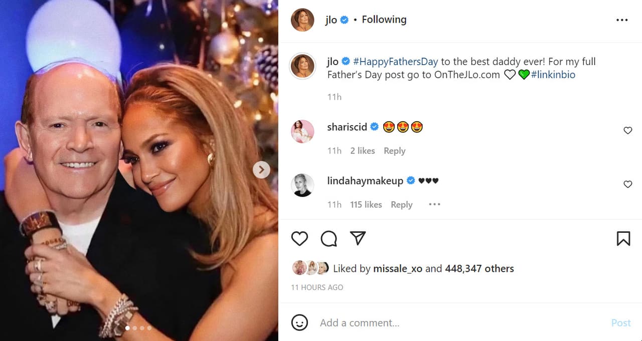 De hecho, son escasas las ocasiones en que él se deja ver en público con ella.
<br>