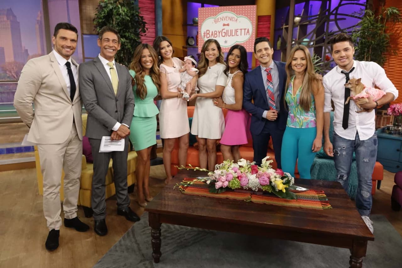 Despierta América le dio la bienvenida a alguien muy especial, ¡Giulietta llegó en brazos de su mamá!