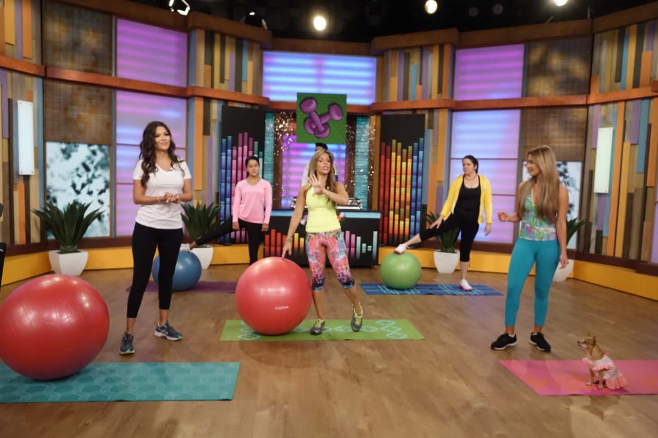 Ahora que es una mamacita, Ana Patricia hizo ejercicios para lucir aún más bella.