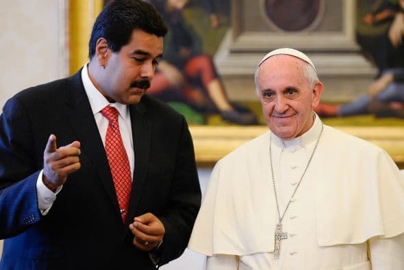 En su encuentro con el presidente venezolano, Maduro, el pontífice dijo "rece por mí... `Pero rece a favor, no en contra eh..".