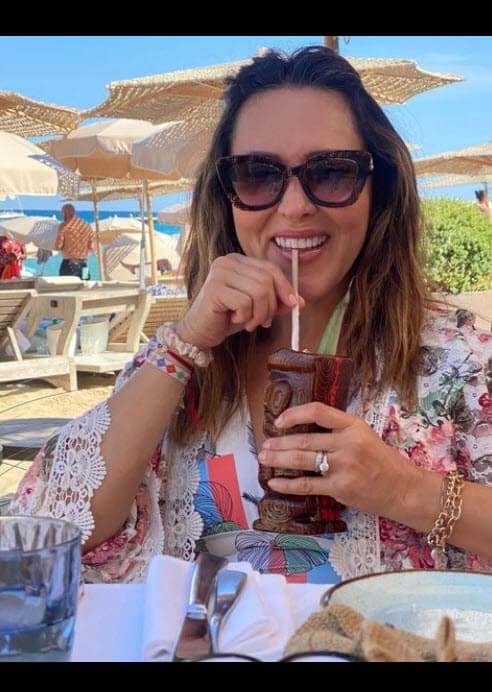 "¡Yo le decía al doctor Andy Huang y ahora al doctor Steve Rad en broma 
<b>que quería que me diera algo</b> para sentirme de verdad embarazada!", confesó. 
<br>