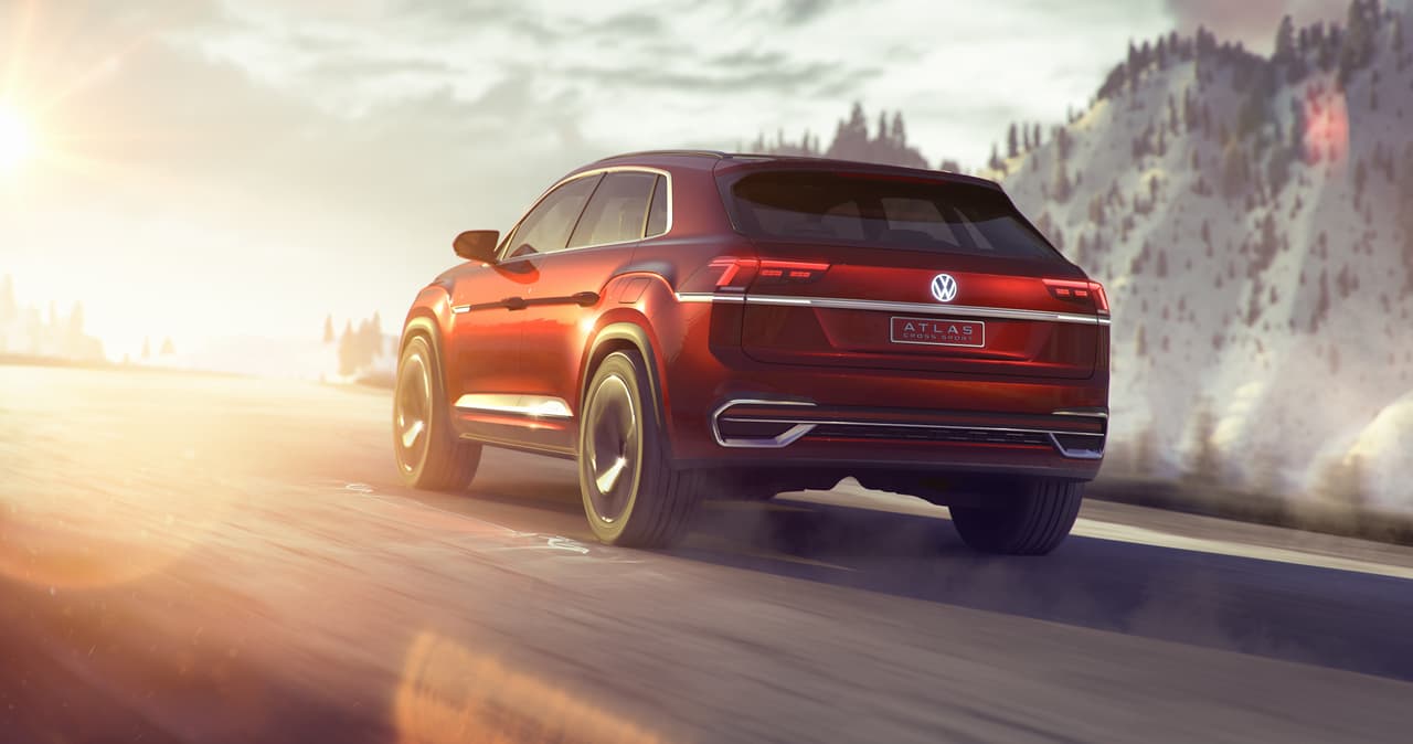 Utiliza el mismo motor empleado en la VW Atlas, el
<b> V6 3.6 litros de 276 hp,</b> solo que con la integración de los dos motores eléctricos, el concepto Atlas Cross Sport logra generar 355 hp. El propulsor eléctrico delantero ofrece 54 hp y 162 lb-pie de torque y el trasero 114 hp y 199 lb-pie de torque.