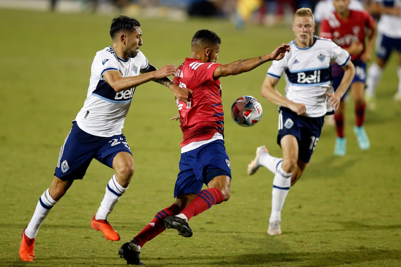 Un empate 2-2 entre FC Dallas y Vancouver Whitecaps cerró la jornada dominical.
<br>