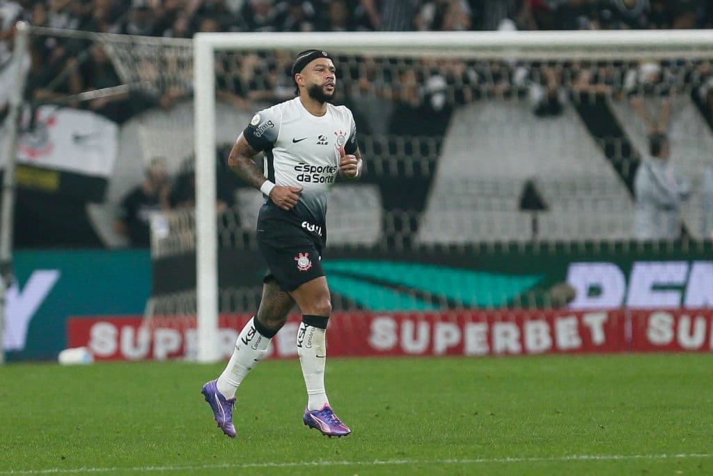 ¡Si tomas no manejes! Memphis Depay condenado a cuatro meses por conducir ebrio