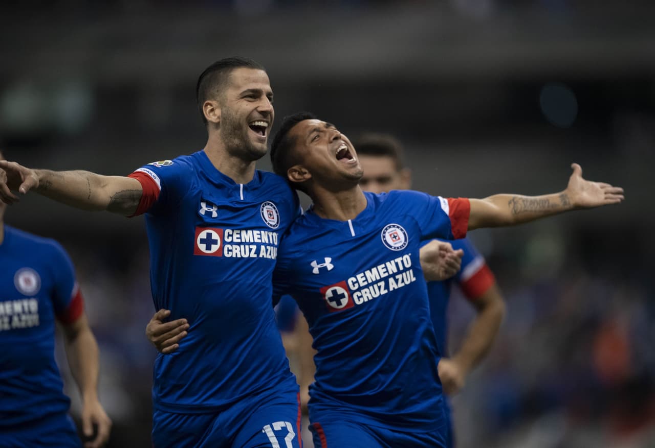 Al minuto 4 de la primera parte, Elías Hernández realizó un amague ingresando al área y colgó la pelota en el ángulo para poner muy pronto en ventaja a su equipo y el 3-0 en el marcador global.