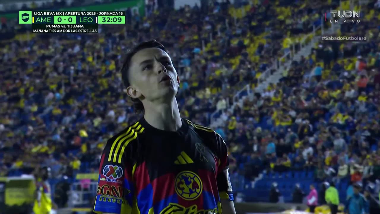 ¡Disparo de Fidalgo se estrella dramáticamente en el poste!