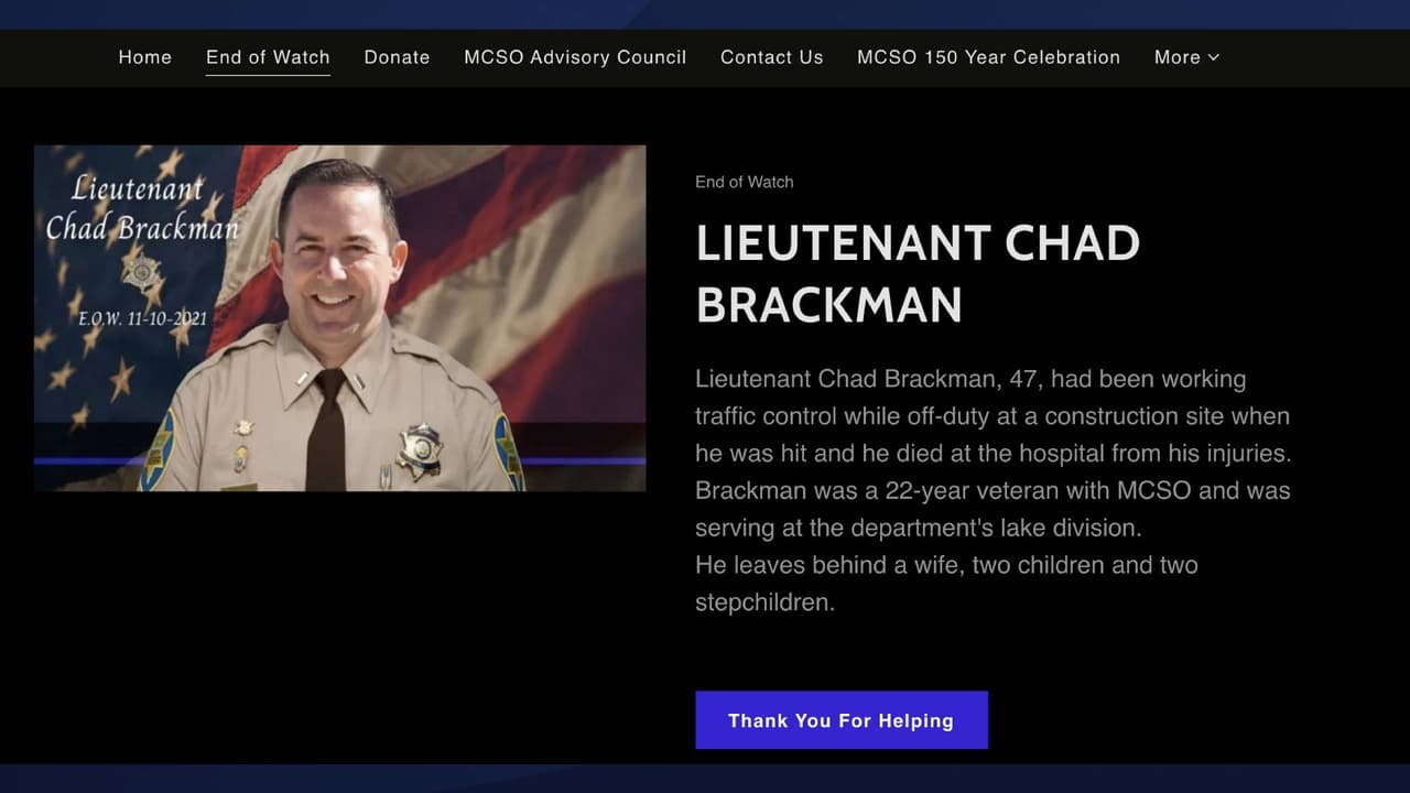 Al teniente le sobreviven una esposa, dos hijos biológicos y dos hijastros. Si usted quiere apoyar a la familia del oficial Brackman, puede visitar 
<a href="https://mcsomemorialfund.org/end-of-watch" target="_blank">mcsomemorialfund.org/end-of-watch</a> .