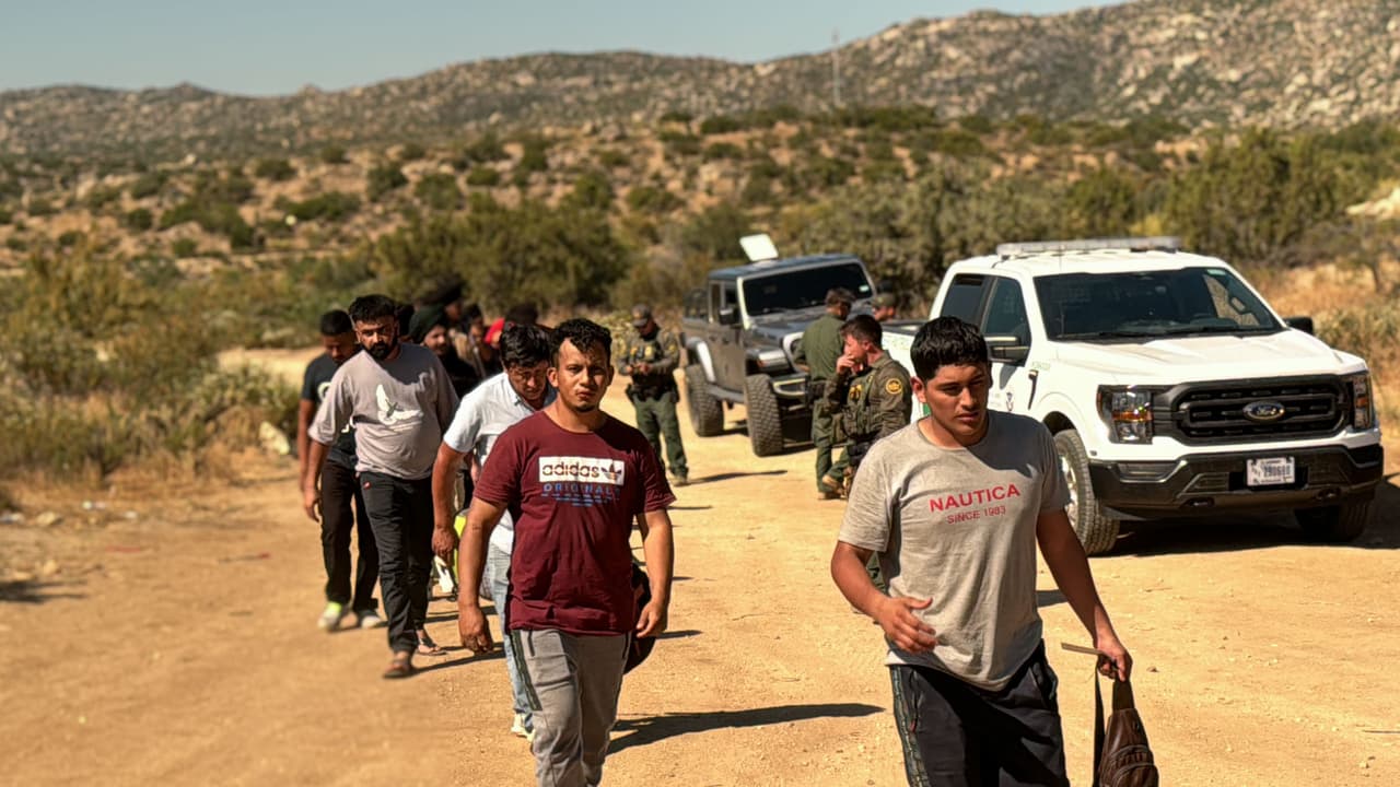 Arresto masivo de migrantes en la frontera de California por la Patrulla Fronteriza