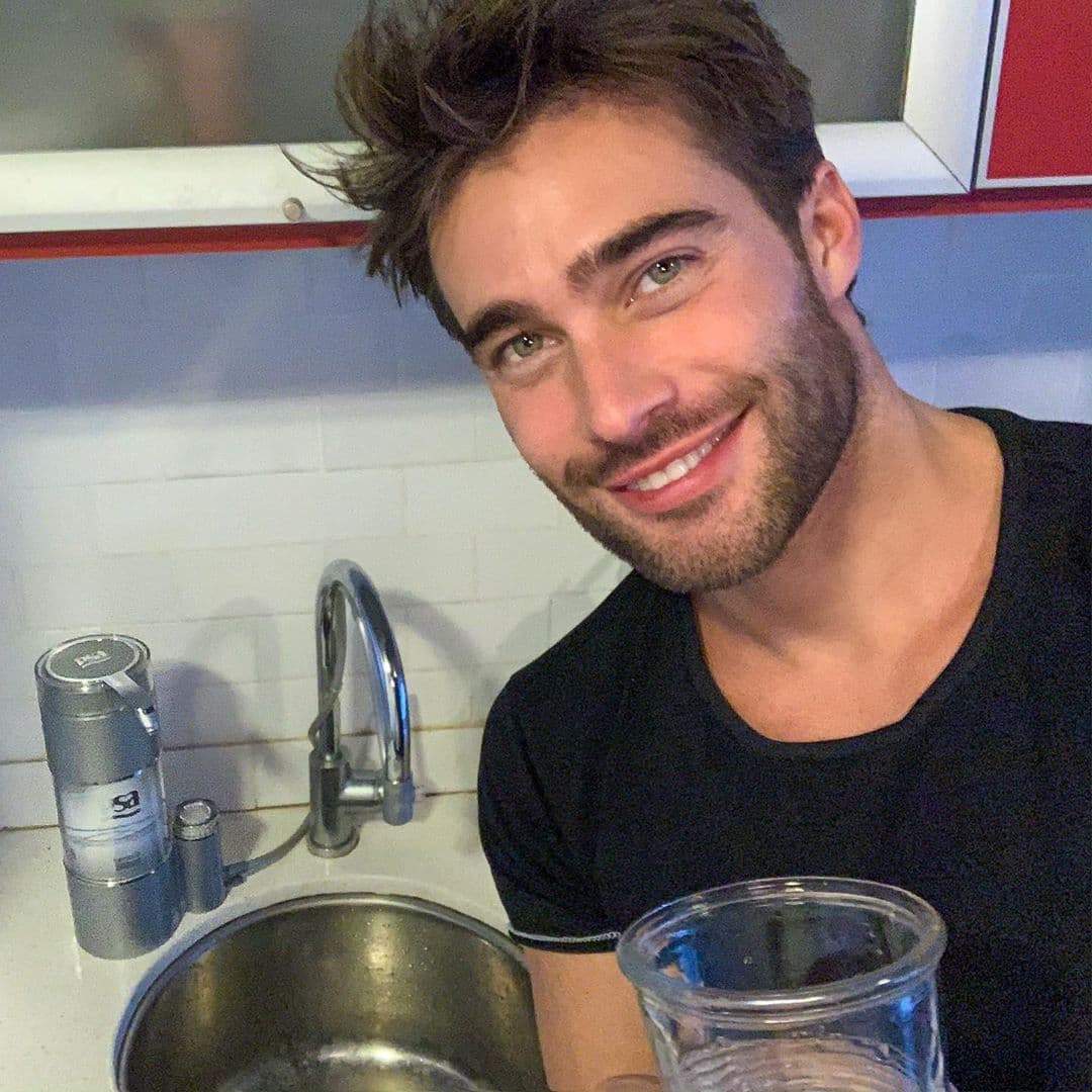 "Un desafío muy grande y bueno, estoy en el momento de la preparación del personaje y todo eso: el análisis, el perfil psicológico y esas cosas", agregó Rodrigo.