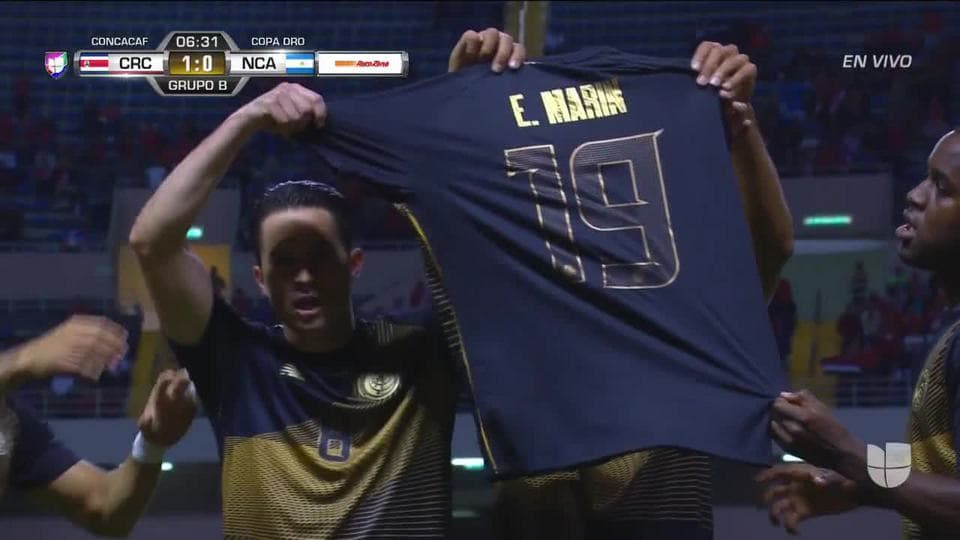 ¡GOOOL! Bryan Oviedo anota para Costa Rica