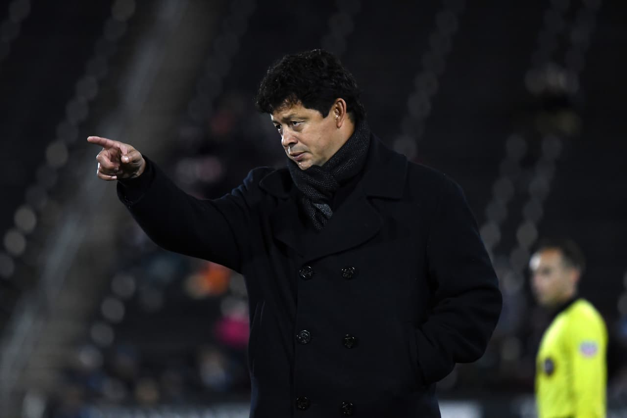 Wilmer Cabrera sin necesidad de reflectores: “Si no nos dan crédito, aprovechamos y los asustamos a todos”