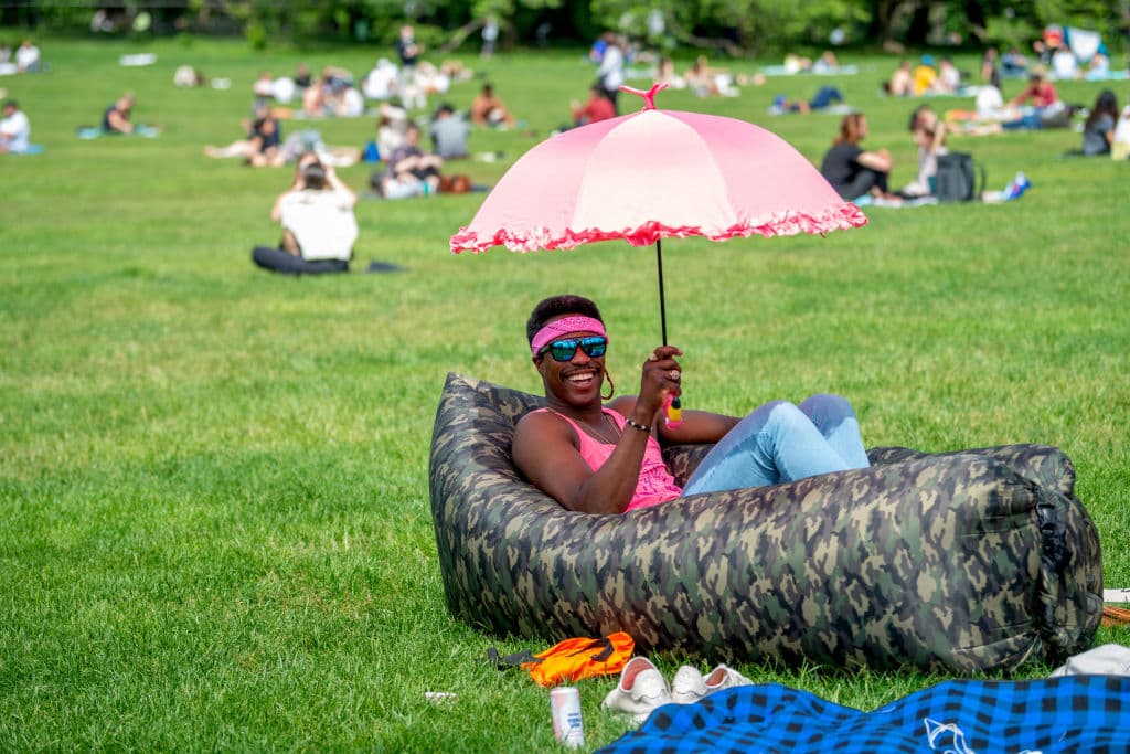 Entre los 42 millones de personas que visitan el Central Park cada año, cada quien lo disfruta a su antojo, sin inhibiciones.