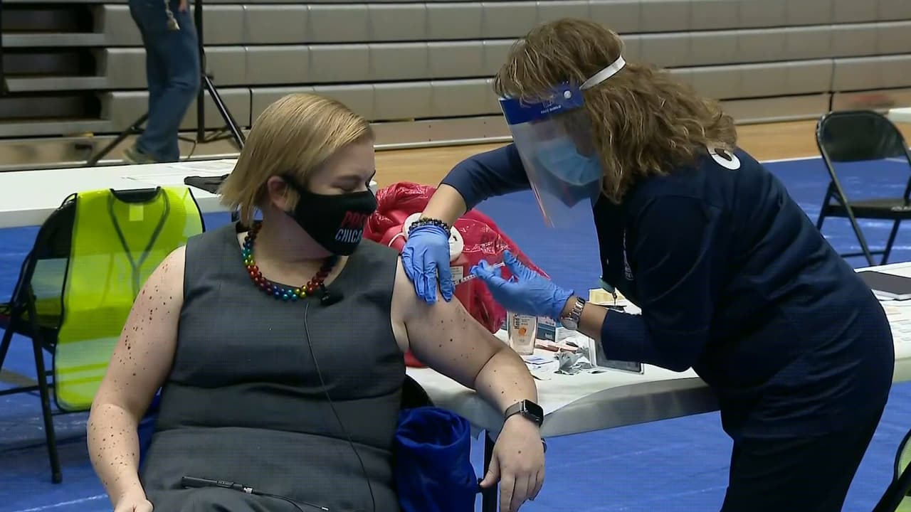 Vacuna, disponible solo con cita previa y para trabajadores de la salud por invitación