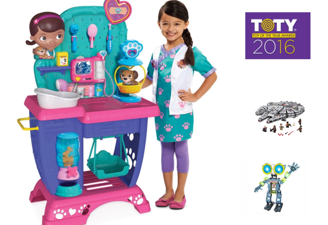 Los ganadores de los TOTY Awards son seleccionados en 13 categorías, a través del voto de miembros de la Industria del Juguete, consumidores y de la prensa.