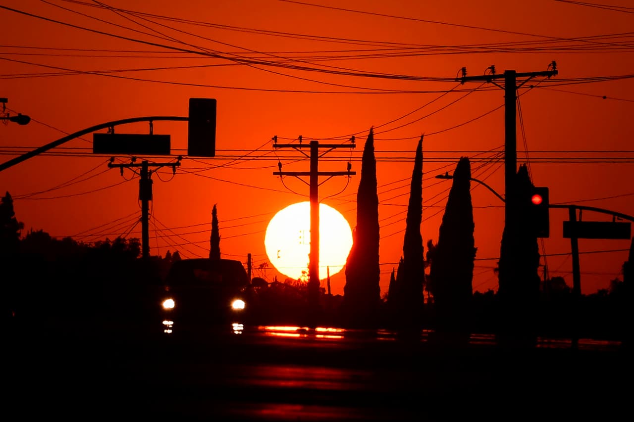 Los clientes participantes recibirán una compensación por la energía que descargan sus Powerwalls.
<br>