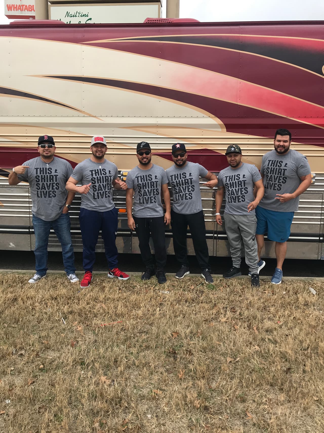 Grupo Visión también se muestra orgulloso de traer la camiseta que está salvando vidas.