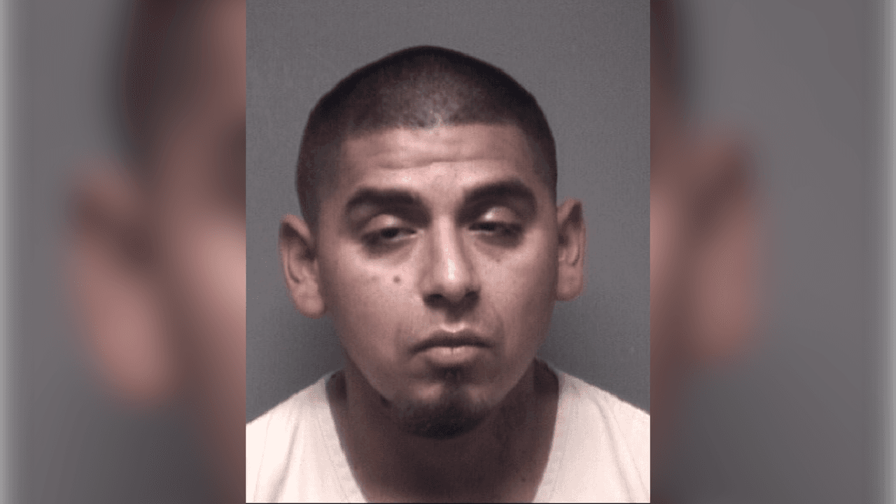 Hombre atrincherado causa tráfico lento en Dallas