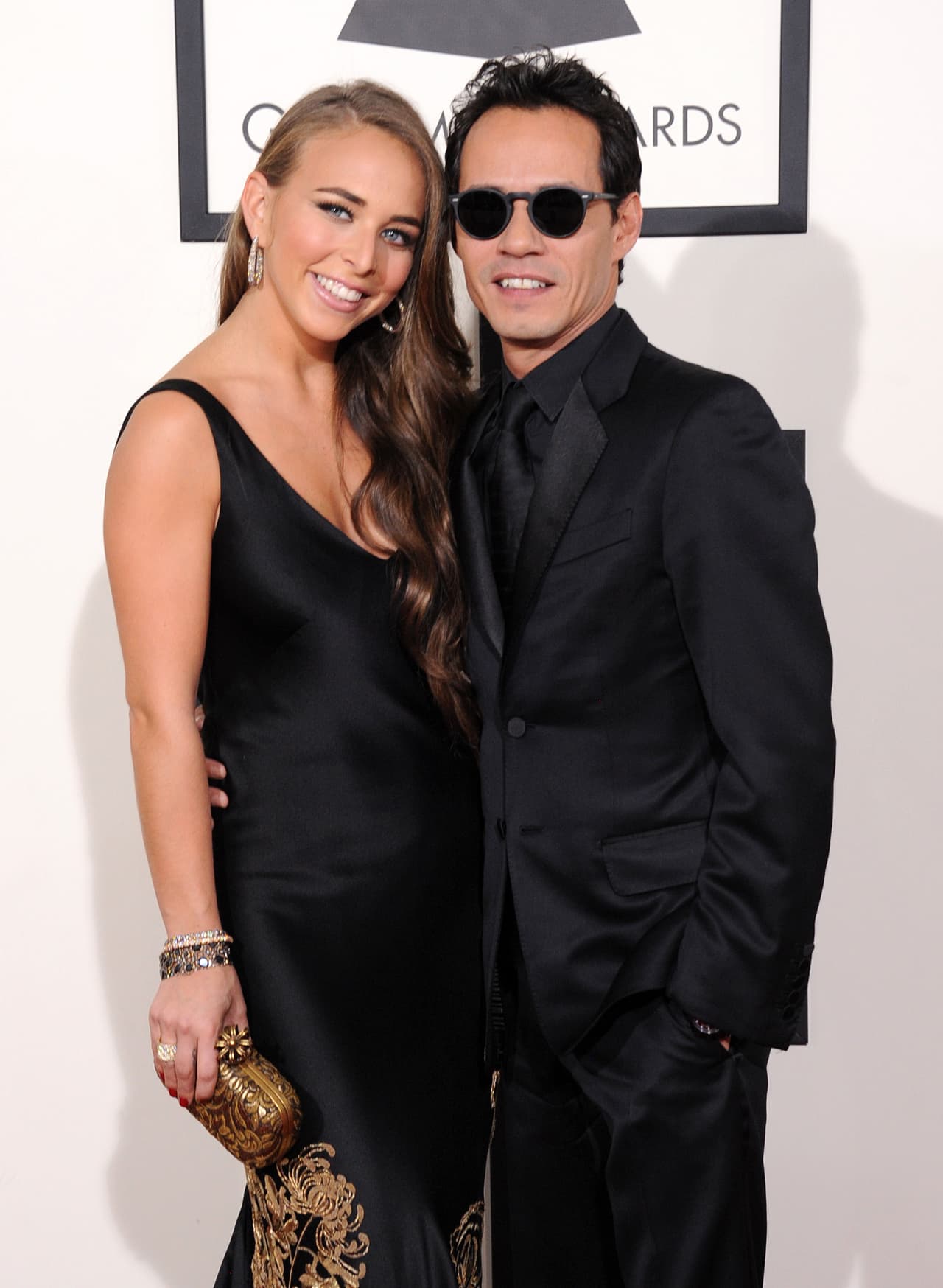 La publicación 'US Weekly' señaló que los motivos de la separación son la complicada agenda que ambos tenían, Marc todo el tiempo estaba de gira, motivo por el cual decidieron terminar.