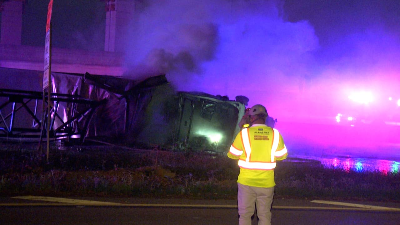 Los hechos ocurrieron a las 4:12 de la mañana a la altura del 2942, en el Loop 410, casi llegando a la IH-35.